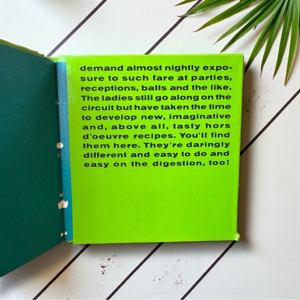 Hors D’Oeuvre – Vintage 1967 Cocktail Party Recipe Book | Dust Jacket - Picture 6 of 12